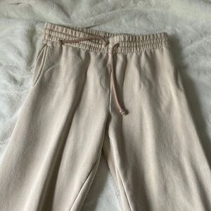 ARITZIA COMFY SWEATPANTS!